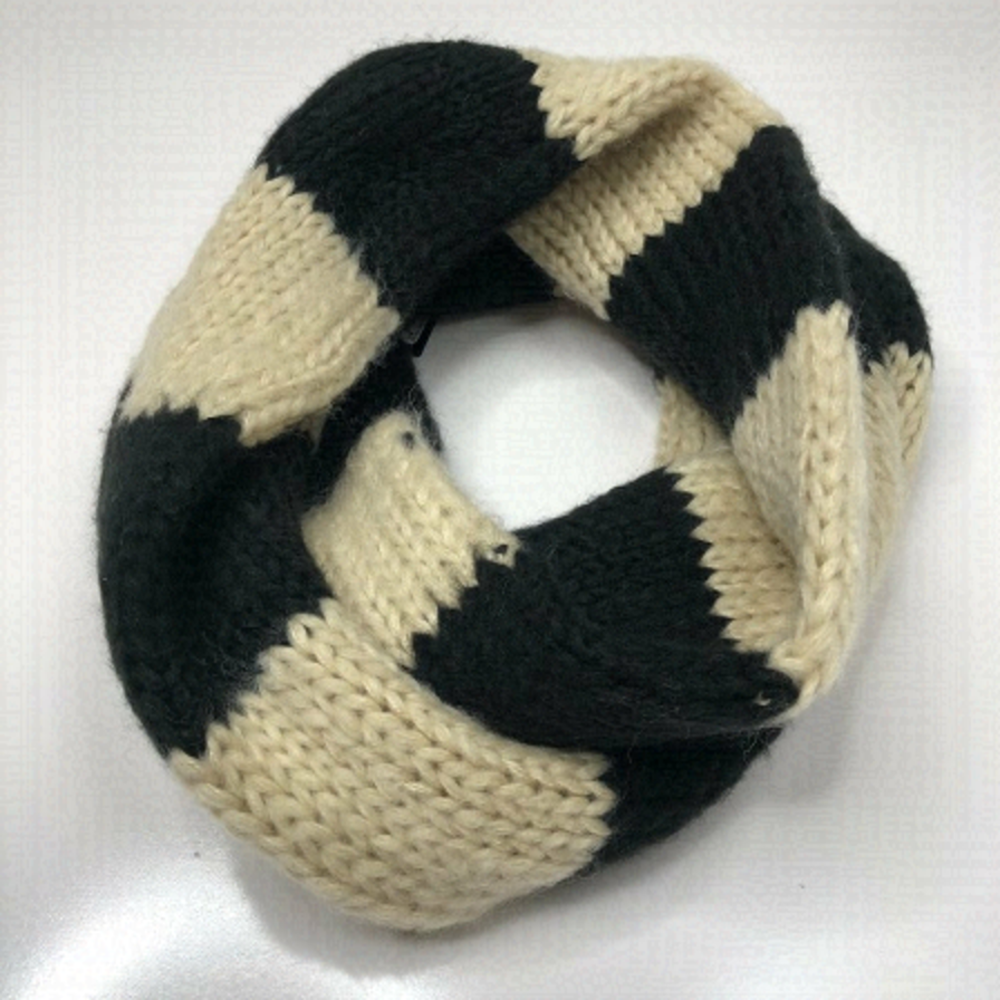 NEW Dynamite Cream & Black Chunky Striped Cozy Knit Winter Warm Infinity Scarf